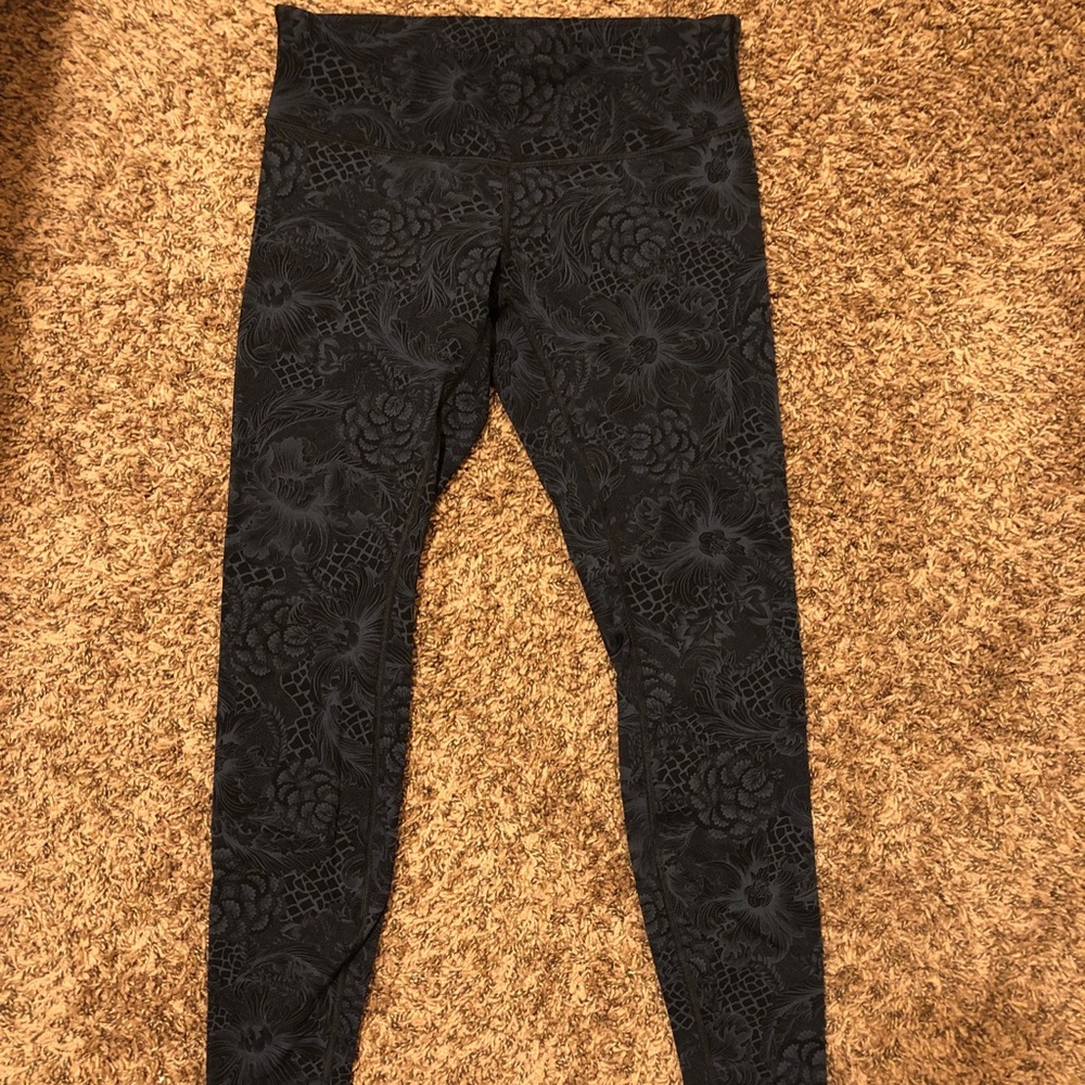 Black Lululemon Leggings — ONLY WORN ONCE!